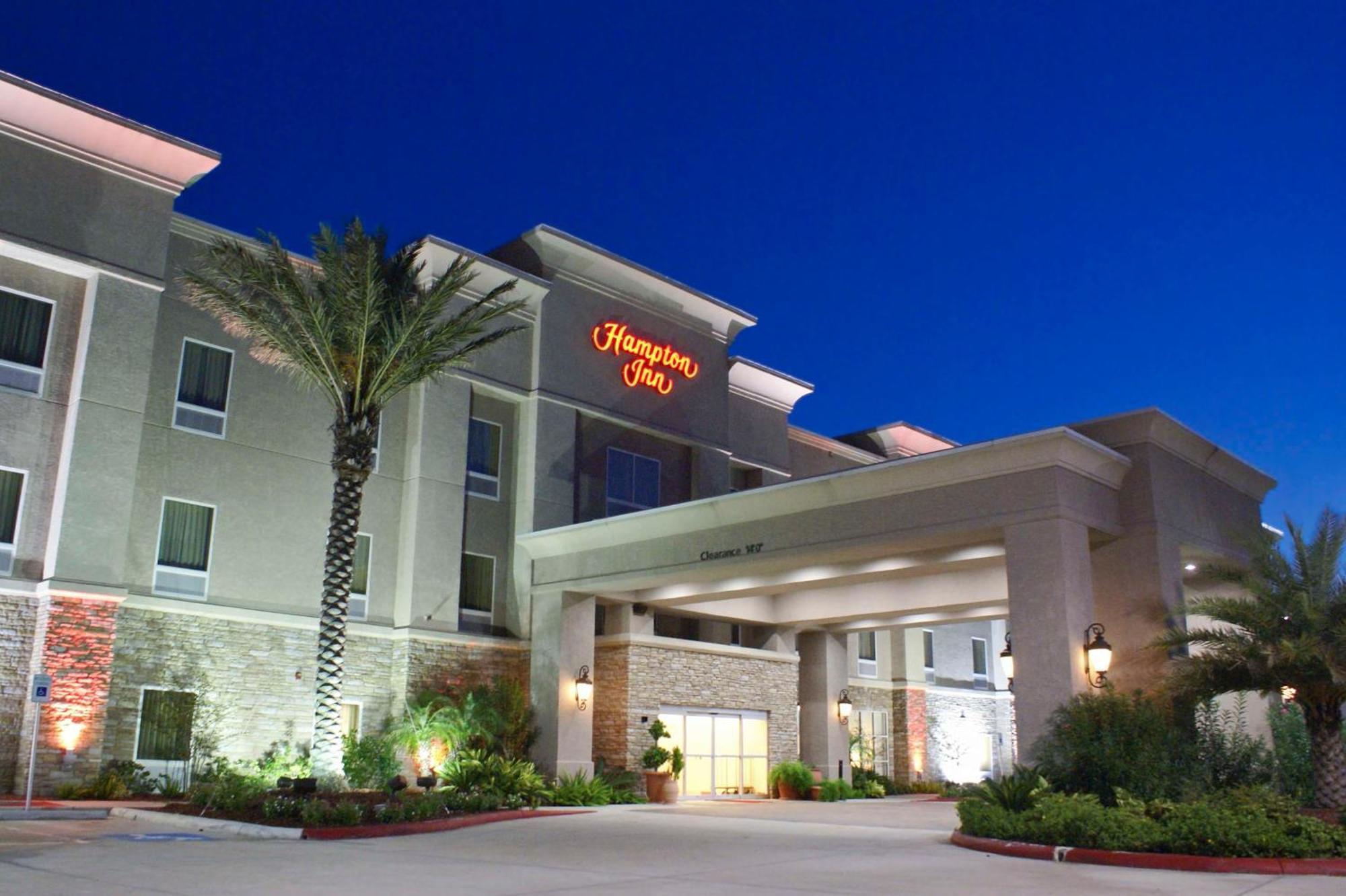 Hampton Inn Ориндж Экстерьер фото