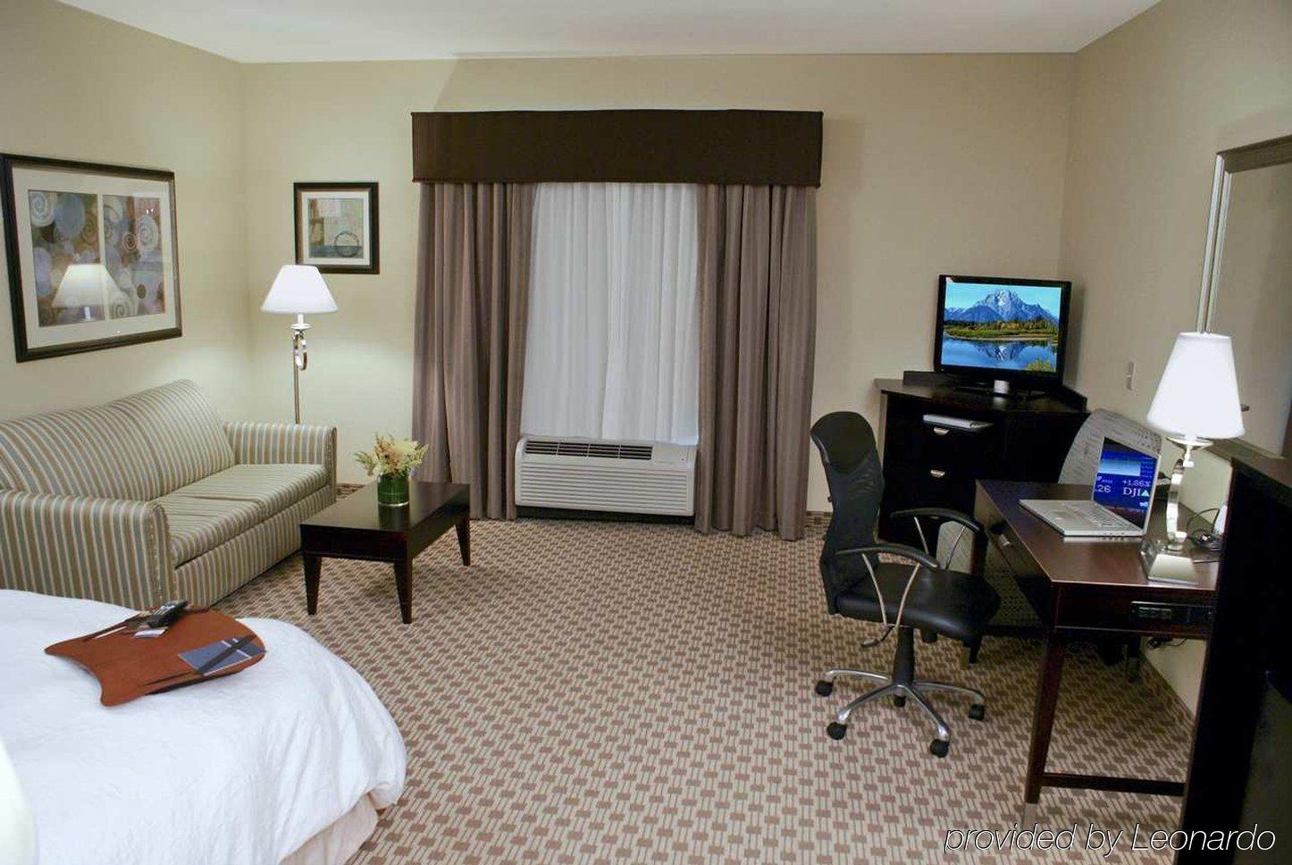 Hampton Inn Ориндж Номер фото