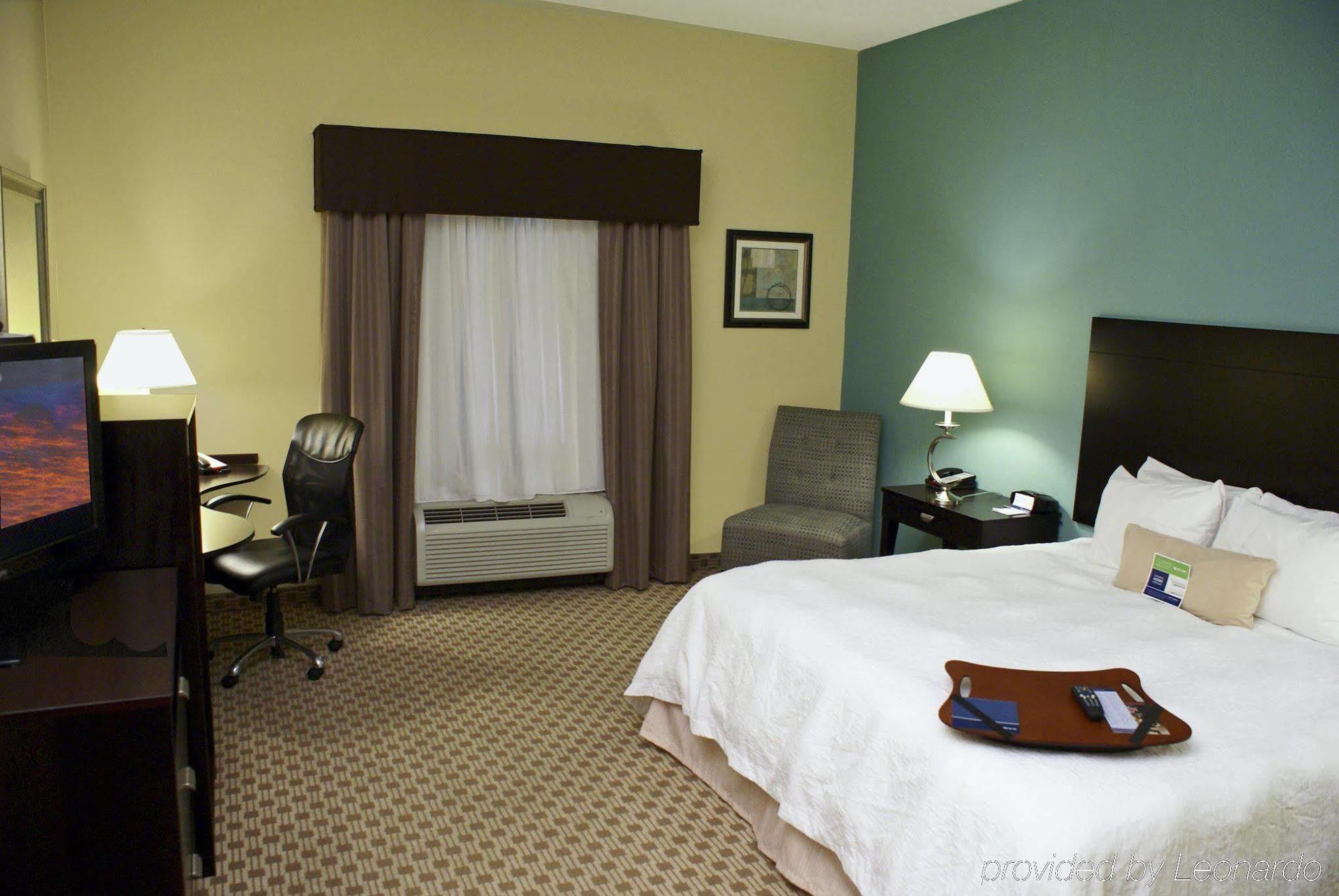 Hampton Inn Ориндж Номер фото